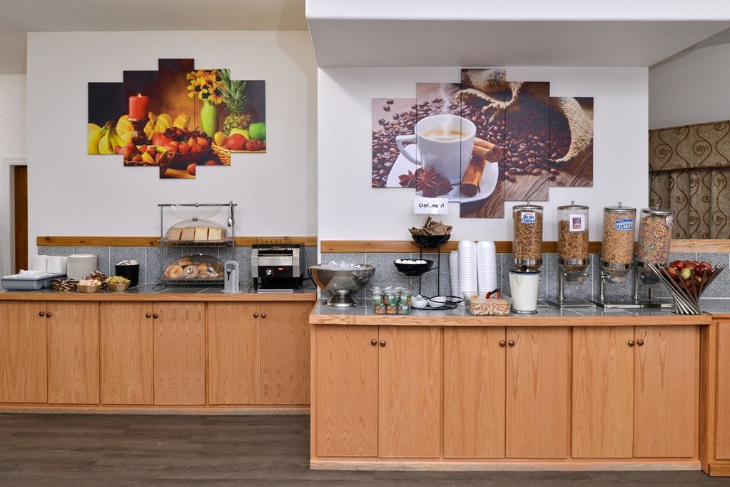 Canadas Best Value Inn Valemount Faciliteiten foto