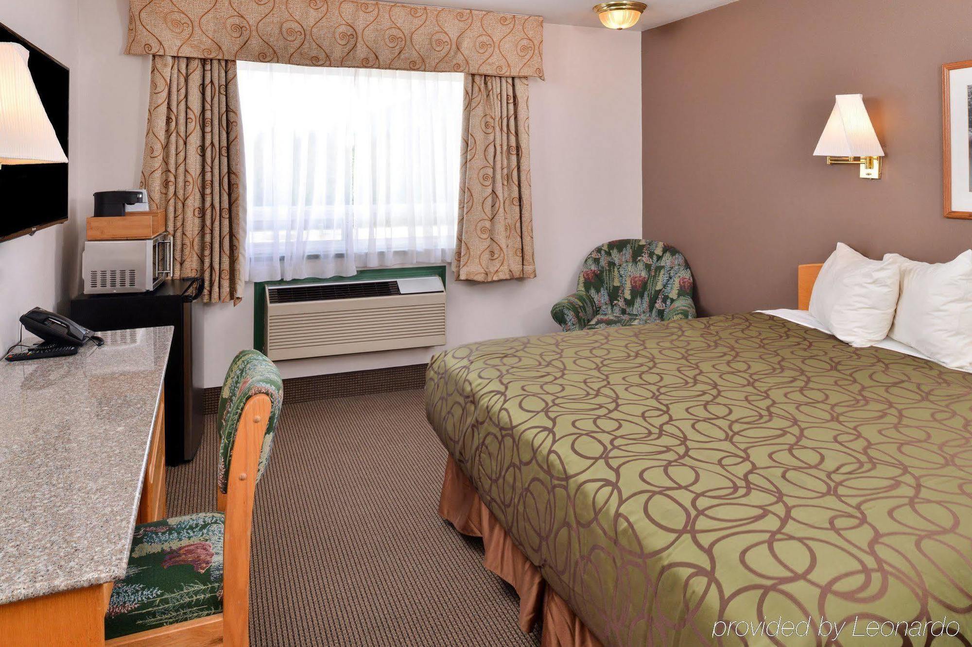 Canadas Best Value Inn Valemount Buitenkant foto