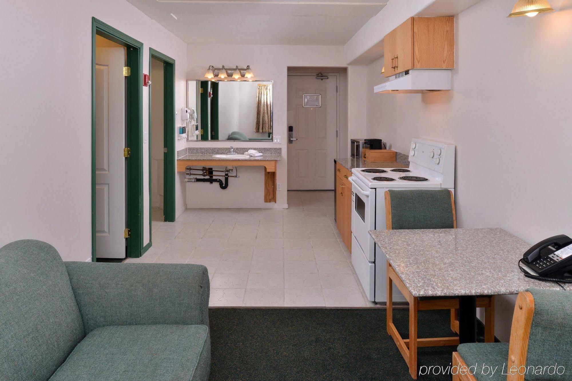 Canadas Best Value Inn Valemount Buitenkant foto