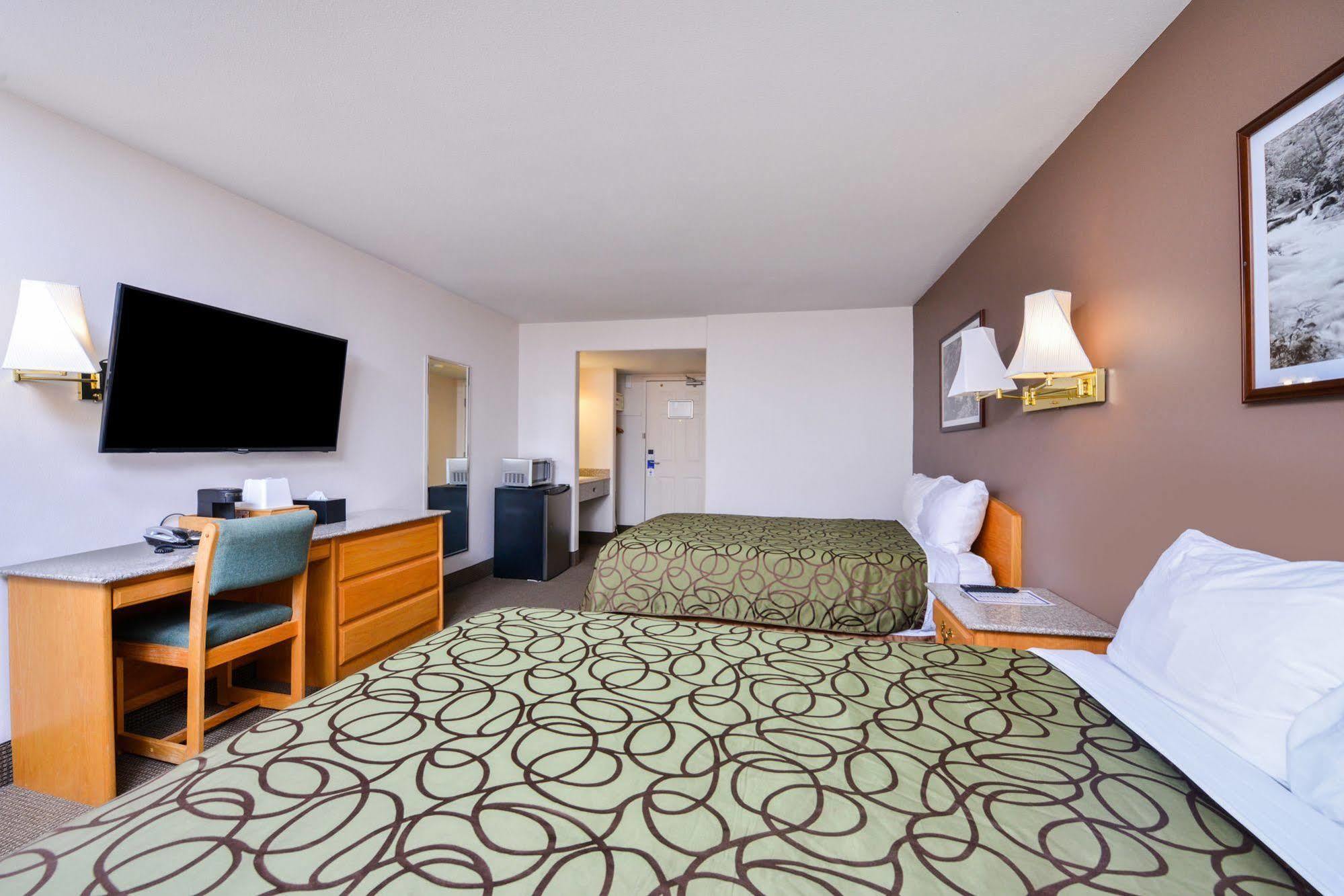 Canadas Best Value Inn Valemount Buitenkant foto