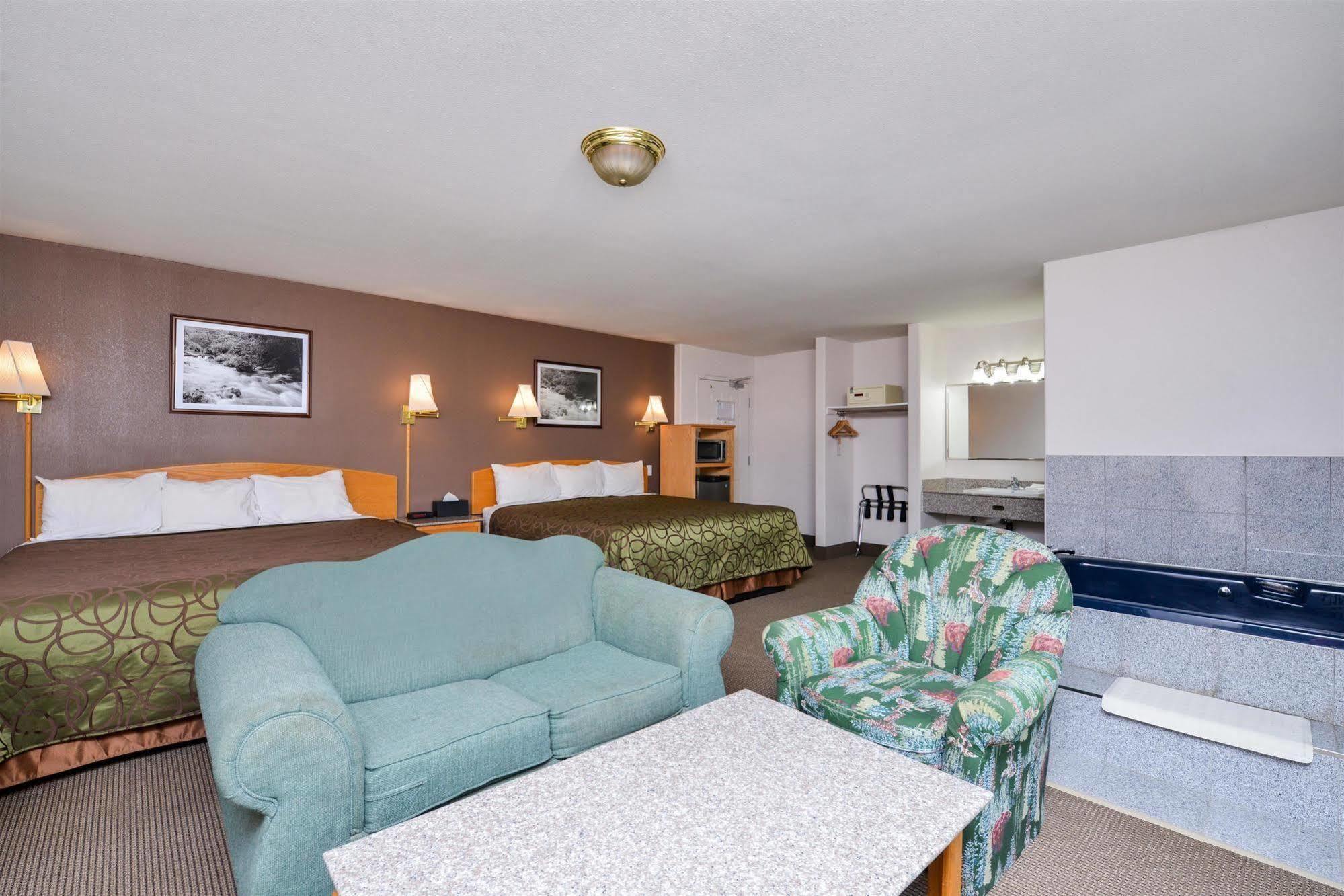 Canadas Best Value Inn Valemount Buitenkant foto